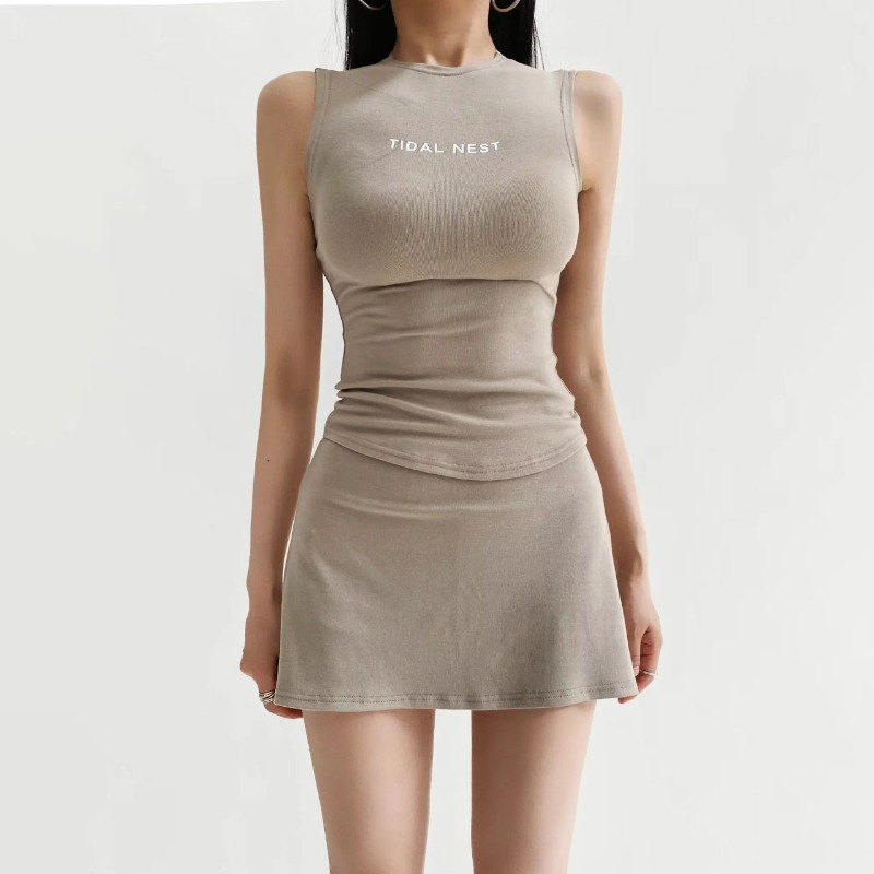 New Letter Printed Round Neck  - Fitness & Nutrition Lab Zapopan recension och pris